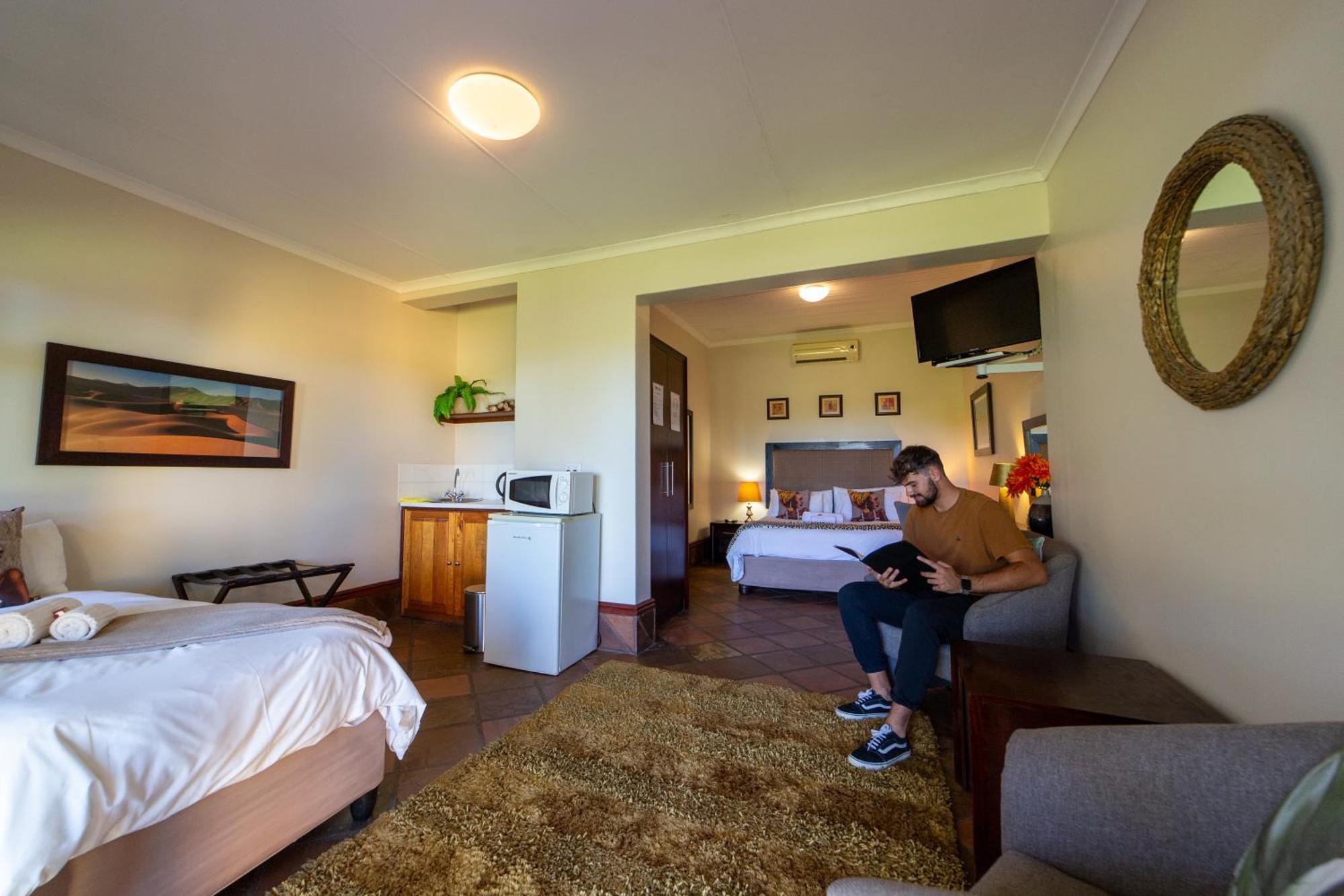 Sunriver Kalahari Lodge Riverside Stay In אפינגטון חדר תמונה