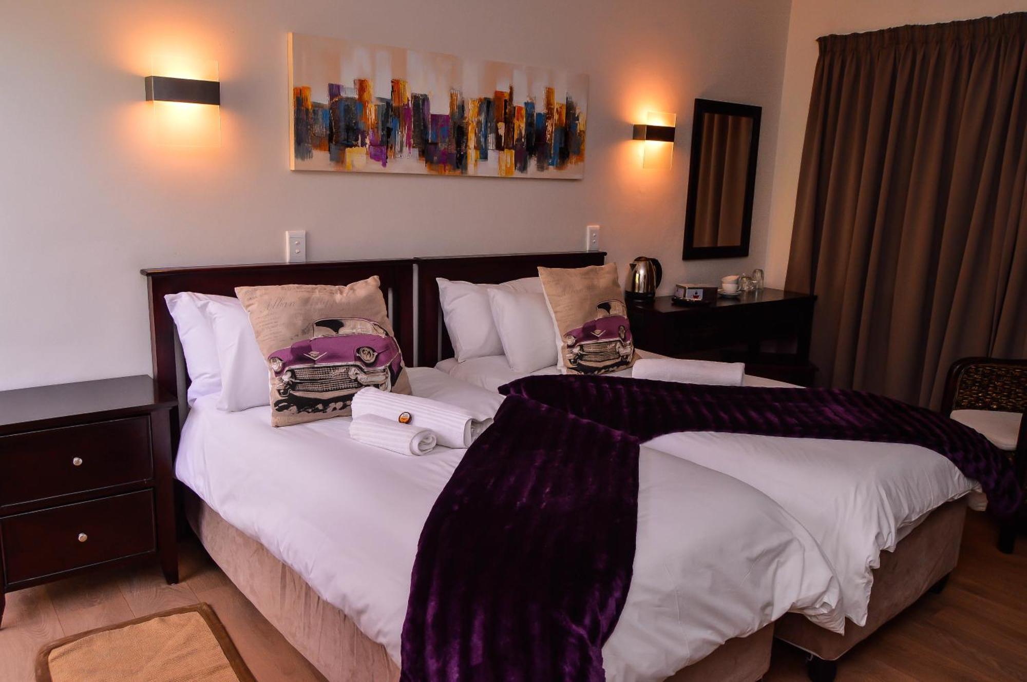 Sunriver Kalahari Lodge Riverside Stay In אפינגטון מראה חיצוני תמונה