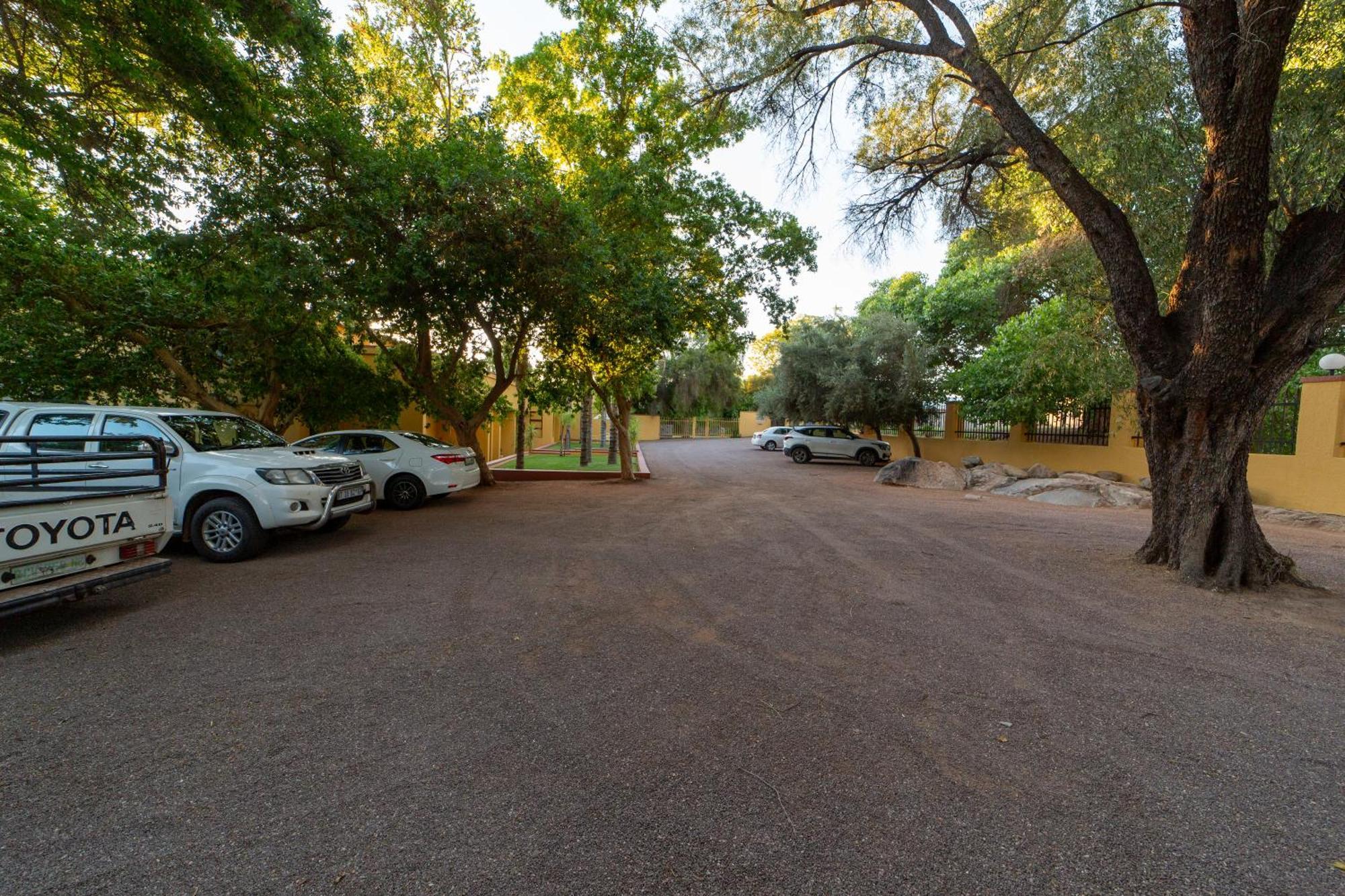 Sunriver Kalahari Lodge Riverside Stay In אפינגטון מראה חיצוני תמונה
